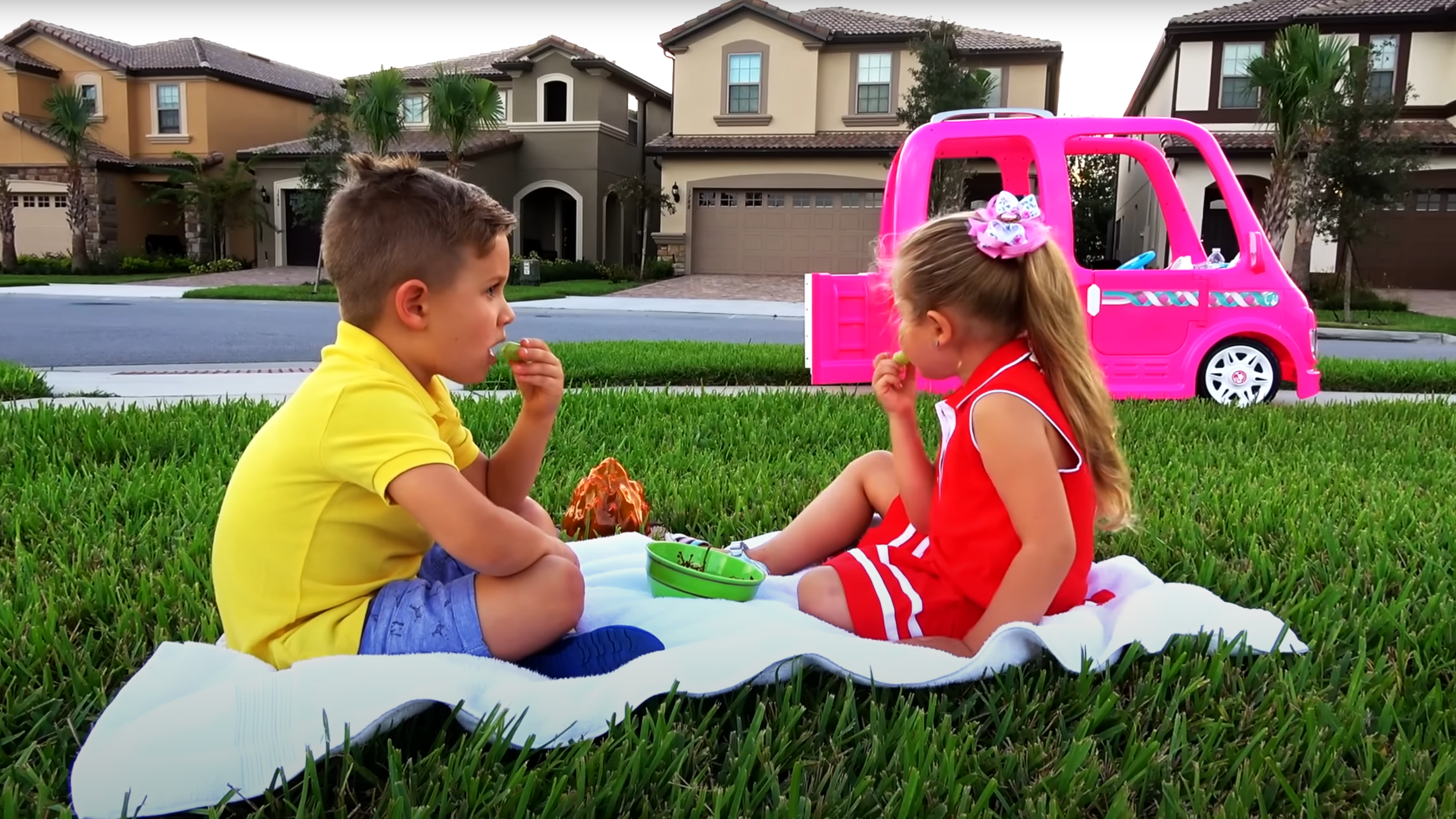 Diana and her Barbie car - Camping adventure img